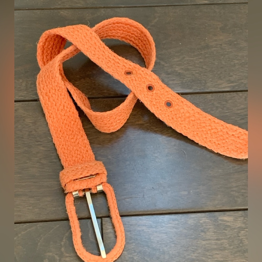 Jute burlap weaved orange belt. 29” in length. Fine weaved jute burlap